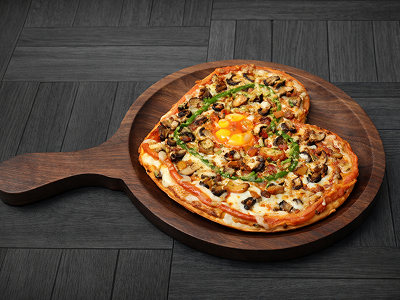 Loaded Heart Non Veg Pizza